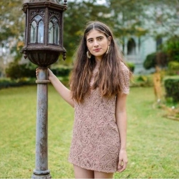 Dress‎ - Picture 1 of 4